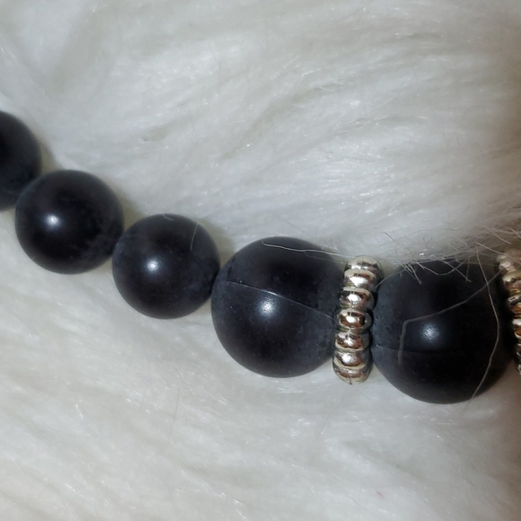 Boutique retro mid century modern black and white bead necklace - Picture 3 of 5